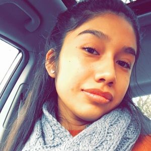 Meet your Posher, Noemi